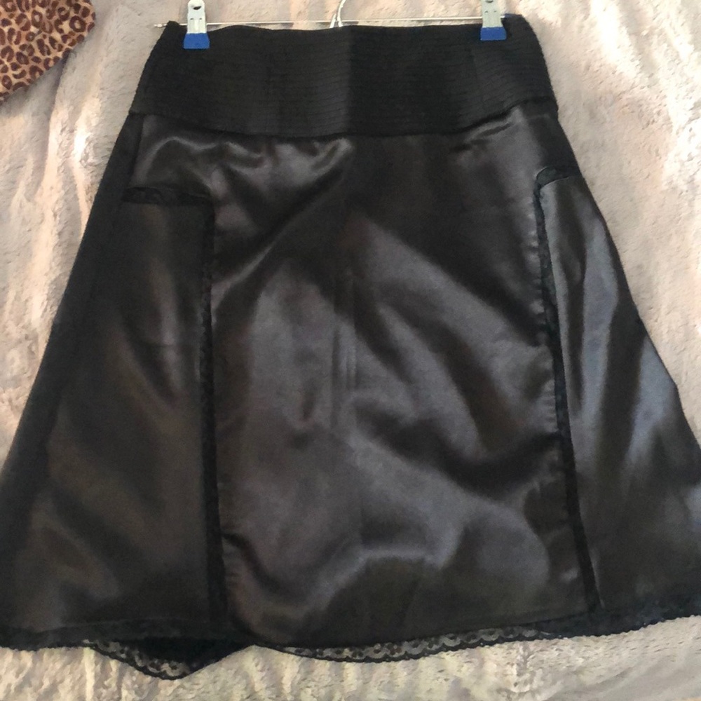 Sisley black a line skirt with lace details